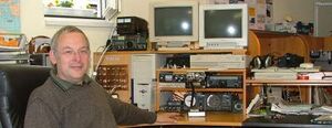 Oe3fvu im shack.JPG